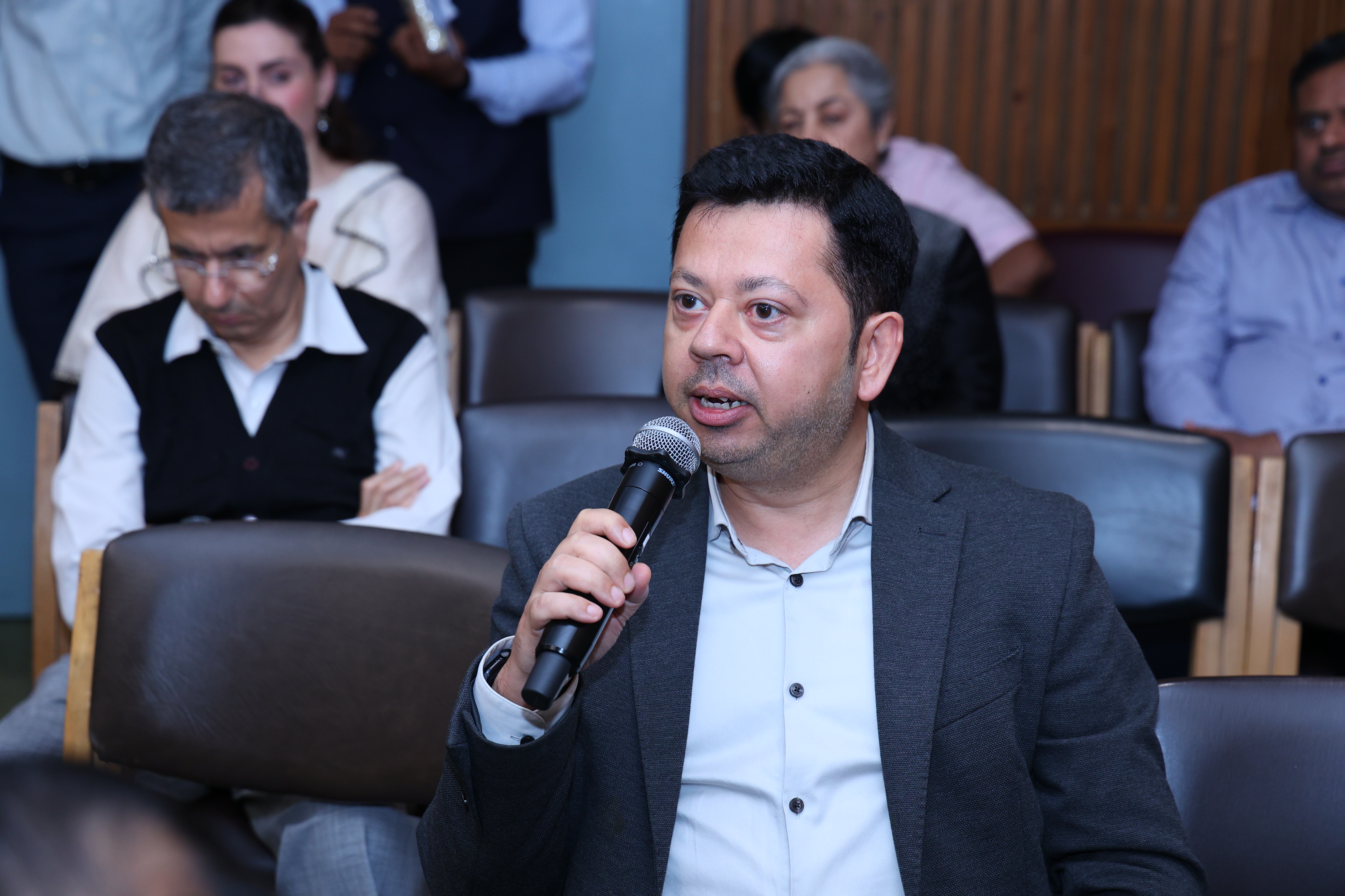 Pradeep asking his question during the Q&A